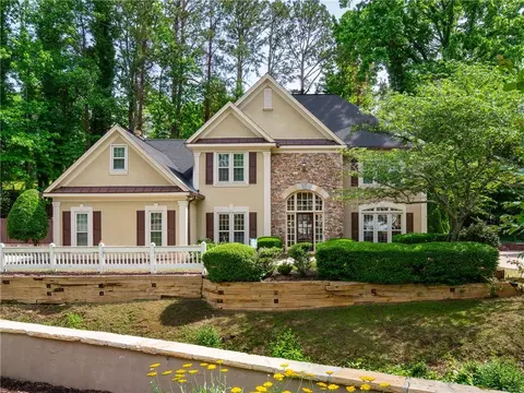 9195 Tuckerbrook Ln, Alpharetta, GA 30022