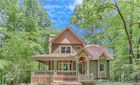 725 Old H Kinsey Wagon Rd, Cleveland, GA 30528