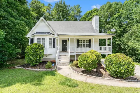 1595 Cedar Hl, Douglasville, GA 30134
