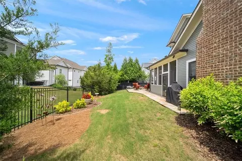 Exterior - 1020 Lee St, Milton, GA 30004 photo 14 of 17
