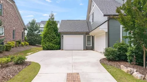 Exterior - 1020 Lee St, Milton, GA 30004 photo 4 of 17