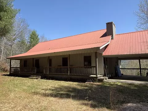 8578 Soapstone Creek Cir, Hiawassee, GA 30546