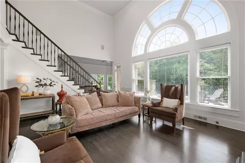 5860 Stoneleigh Dr, Suwanee, GA 30024 photo 11