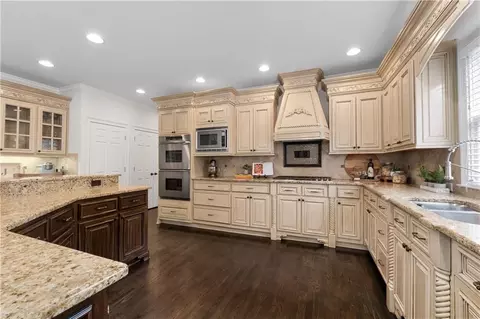 5860 Stoneleigh Dr, Suwanee, GA 30024 photo 17