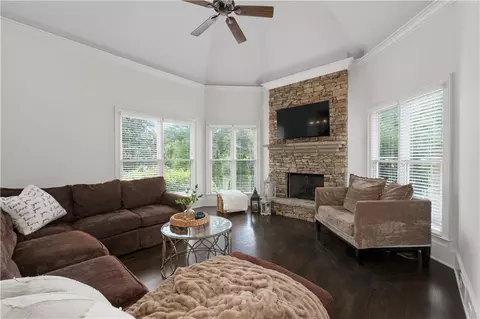 5860 Stoneleigh Dr, Suwanee, GA 30024 photo 21