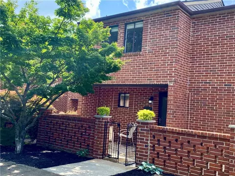 2259 Pernoshal Ct, Dunwoody, GA 30338