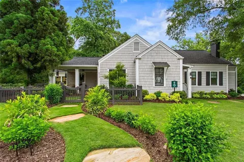 574 Chicasaw Dr NE, Marietta, GA 30060