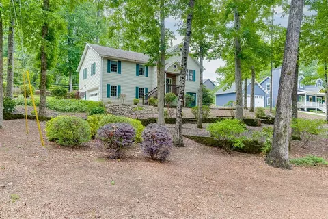 9015 Four Mile Creek Rd, Gainesville, GA 30506