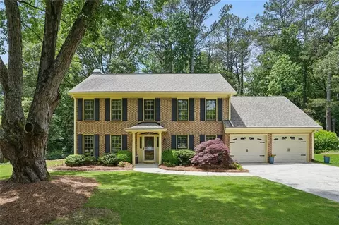 878 Park Creek Ct SW, Marietta, GA 30064