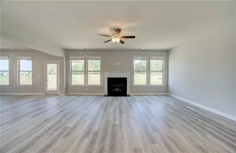 Living - 162 Haverling Pass, Hampton, GA 30252 photo 4 of 7