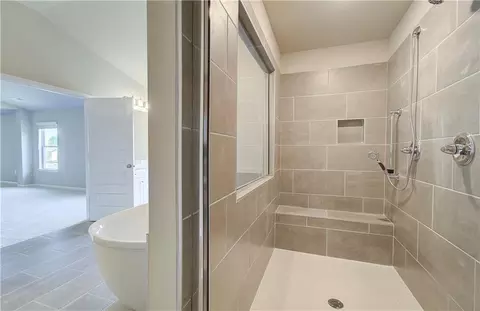 Bath - 162 Haverling Pass, Hampton, GA 30252 photo 4 of 4