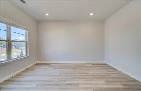 Living - 178 Haverling Pass, Hampton, GA 30228 photo 4 of 4