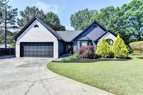 2190 Ashley Crossing Ct, Lawrenceville, GA 30043