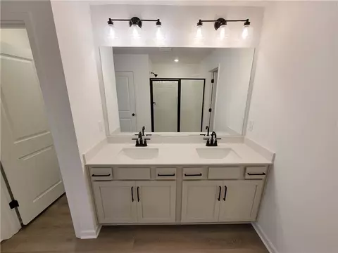 Bath - 74 Everly Way, Bethlehem, GA 30620 photo 3 of 7