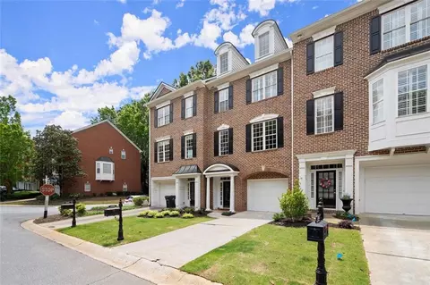 2303 Waters Edge Trl, Roswell, GA 30075