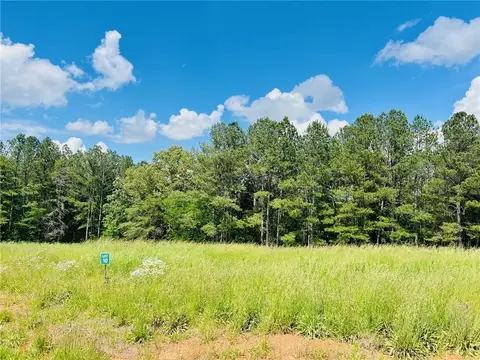 305 Weatherfield Pte SW, Cartersville, GA 30120