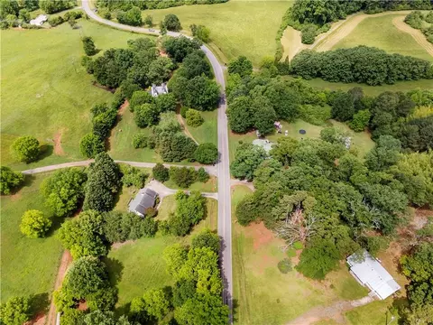 View/Area - 6752 Stringer Rd, Clermont, GA 30527 photo 3 of 5
