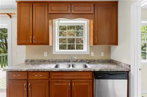 Kitchen - 6752 Stringer Rd, Clermont, GA 30527 photo 4 of 4