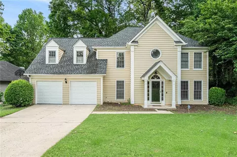 6895 Old Fox Trl, Stone Mountain, GA 30087