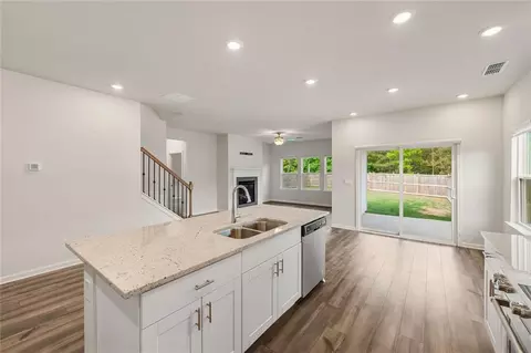 423 Murphy Ave, Canton, GA 30114 photo 6