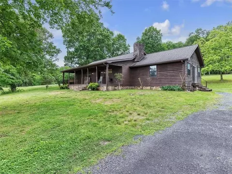 813 Nelson Kile Rd NE, Dalton, GA 30721