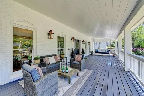 5567 Stapleton Dr, Dunwoody, GA 30338