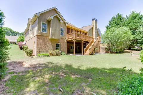 Exterior - 2041 Democracy Dr, Buford, GA 30519 photo 5 of 10