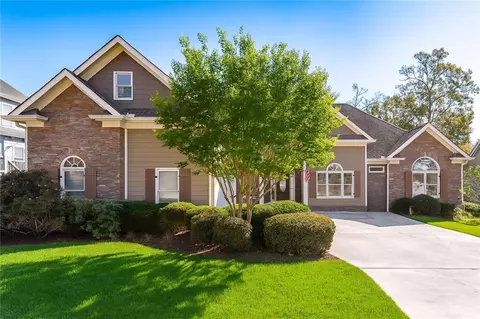 2041 Democracy Dr, Buford, GA 30519