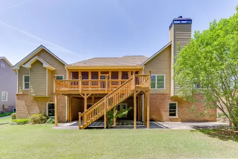Exterior - 2041 Democracy Dr, Buford, GA 30519 photo 6 of 10