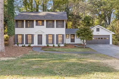 4045 White Oak Ln SW, Lilburn, GA 30047