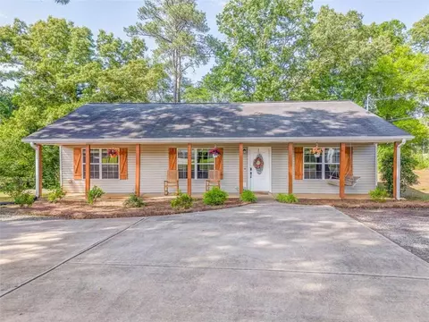 238 Evergreen Ln, Cedartown, GA 30125