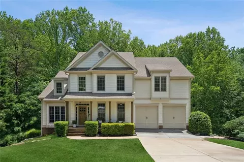 8925 Stone River Dr, Gainesville, GA 30506