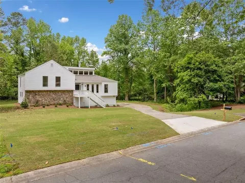 2920 Alberta Dr, Marietta, GA 30062
