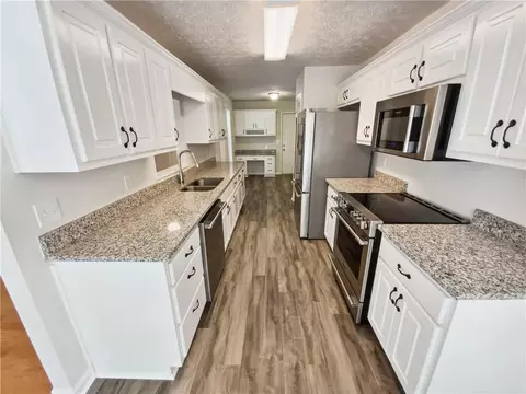 145 Shadowbrook Trce, Covington, GA 30016 photo 6