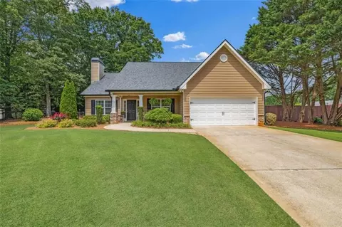 42 Hummingbird Ct, Jefferson, GA 30549