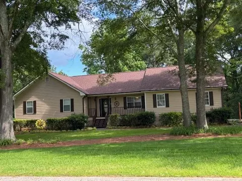 3594 Saddlebrook Dr, Loganville, GA 30052