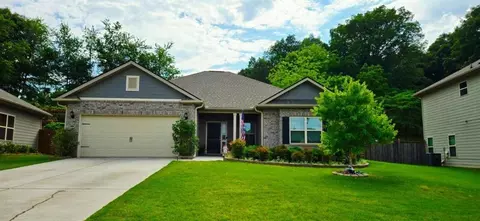 395 Brooks Village Dr, Pendergrass, GA 30567