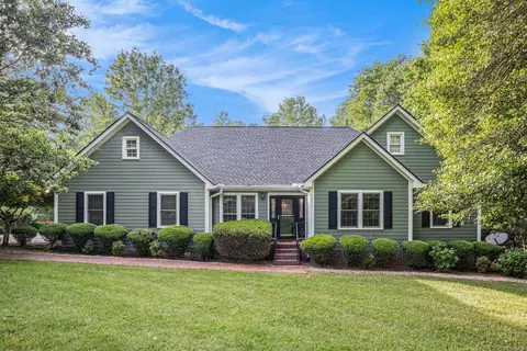 235 Deerfield Cir, Mount Airy, GA 30563