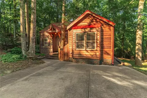 355 Elkmont Trl, Cleveland, GA 30528