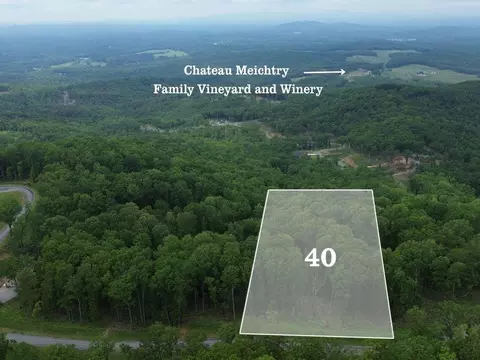 40 High Summit Dr, Talking Rock, GA 30175