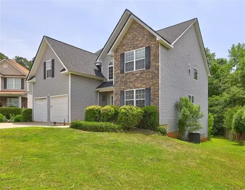Exterior - 347 Cobblestone Ct, Hampton, GA 30228 photo 2 of 7