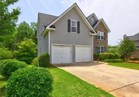 Exterior - 347 Cobblestone Ct, Hampton, GA 30228 photo 4 of 7