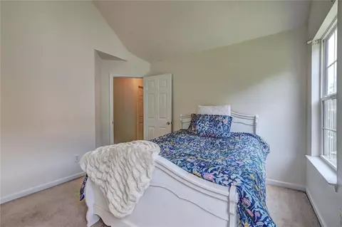 Bedroom - 347 Cobblestone Ct, Hampton, GA 30228 photo 10 of 12