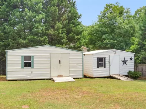 Exterior - 710 Freeman Dr, Covington, GA 30016 photo 5 of 10