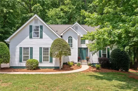 2605 Woodland Hills Dr, Cumming, GA 30040