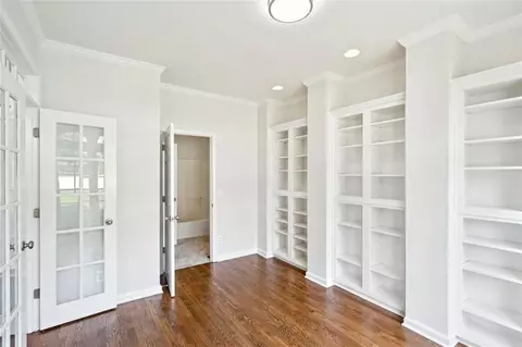 765 Brooks Cir, Stone Mountain, GA 30087