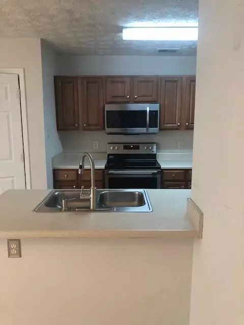 Kitchen - 1843 Grove Way, Hampton, GA 30228 photo 3 of 3