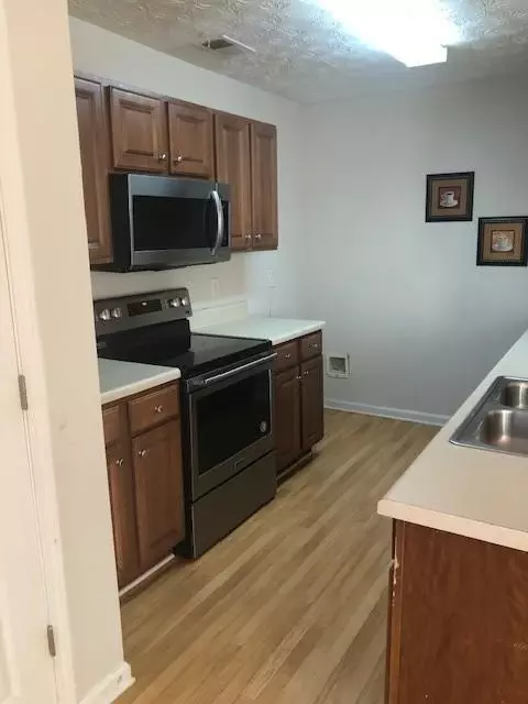 Kitchen - 1843 Grove Way, Hampton, GA 30228 photo 2 of 3