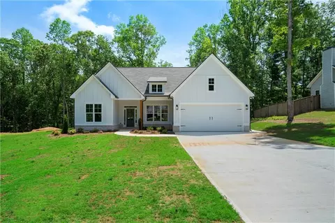270 Harmony Woods Dr, Dallas, GA 30157