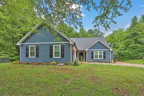 5166 Huntingford Dr, Gainesville, GA 30507